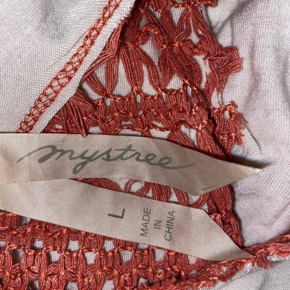 MYSTREE CROCHET SLEEVLESS MAXI DRESS in Coral Size Large - Picture 5 of 6